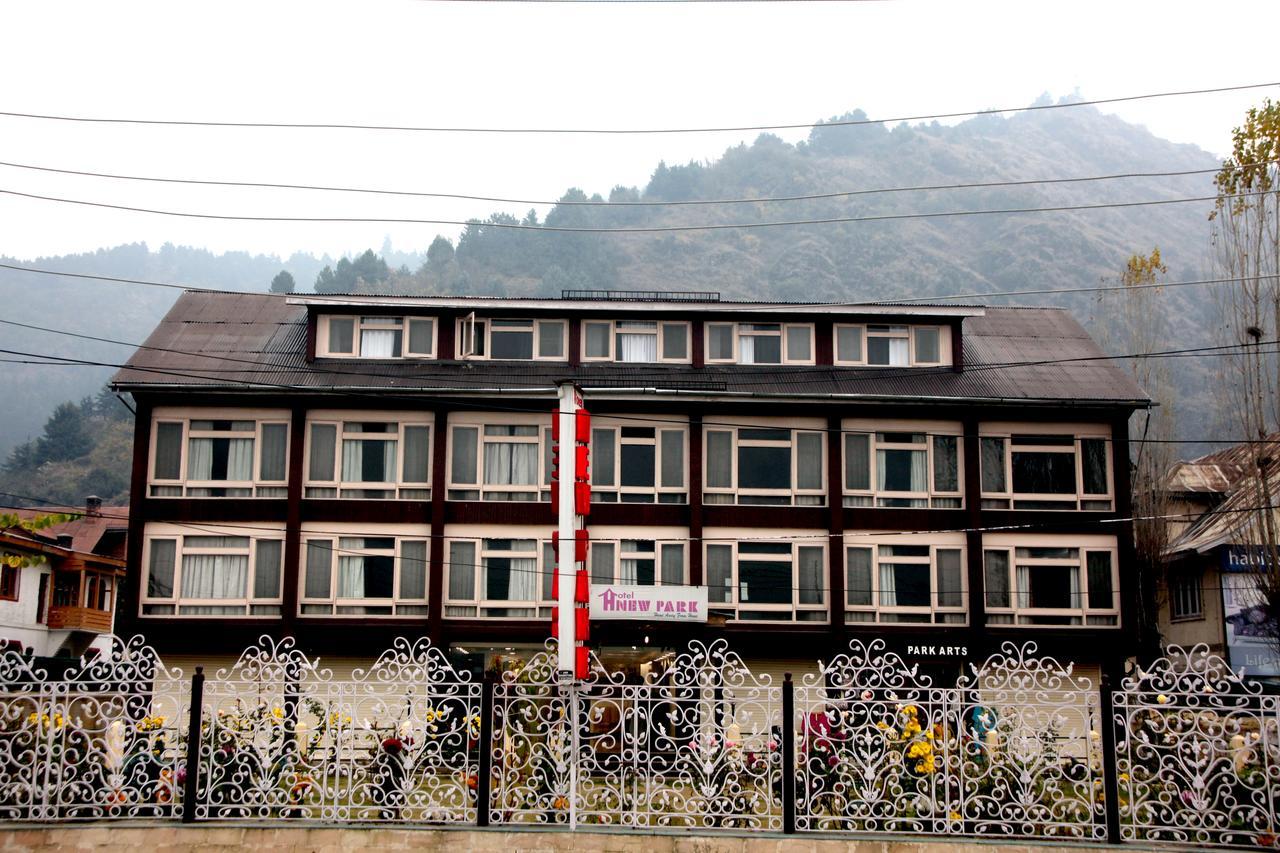 Hotel New Park At Dal Lake Srīnagar Dış mekan fotoğraf