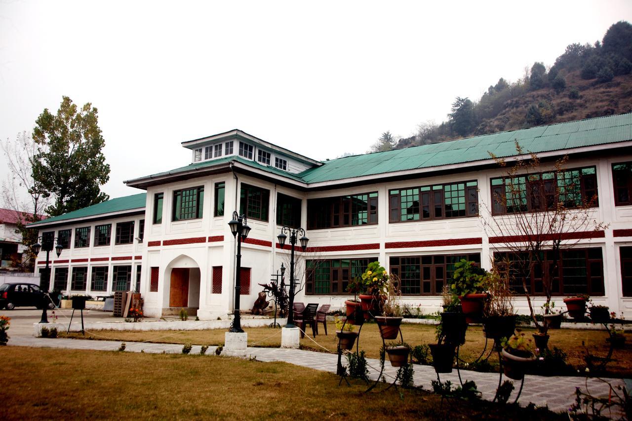 Hotel New Park At Dal Lake Srīnagar Dış mekan fotoğraf